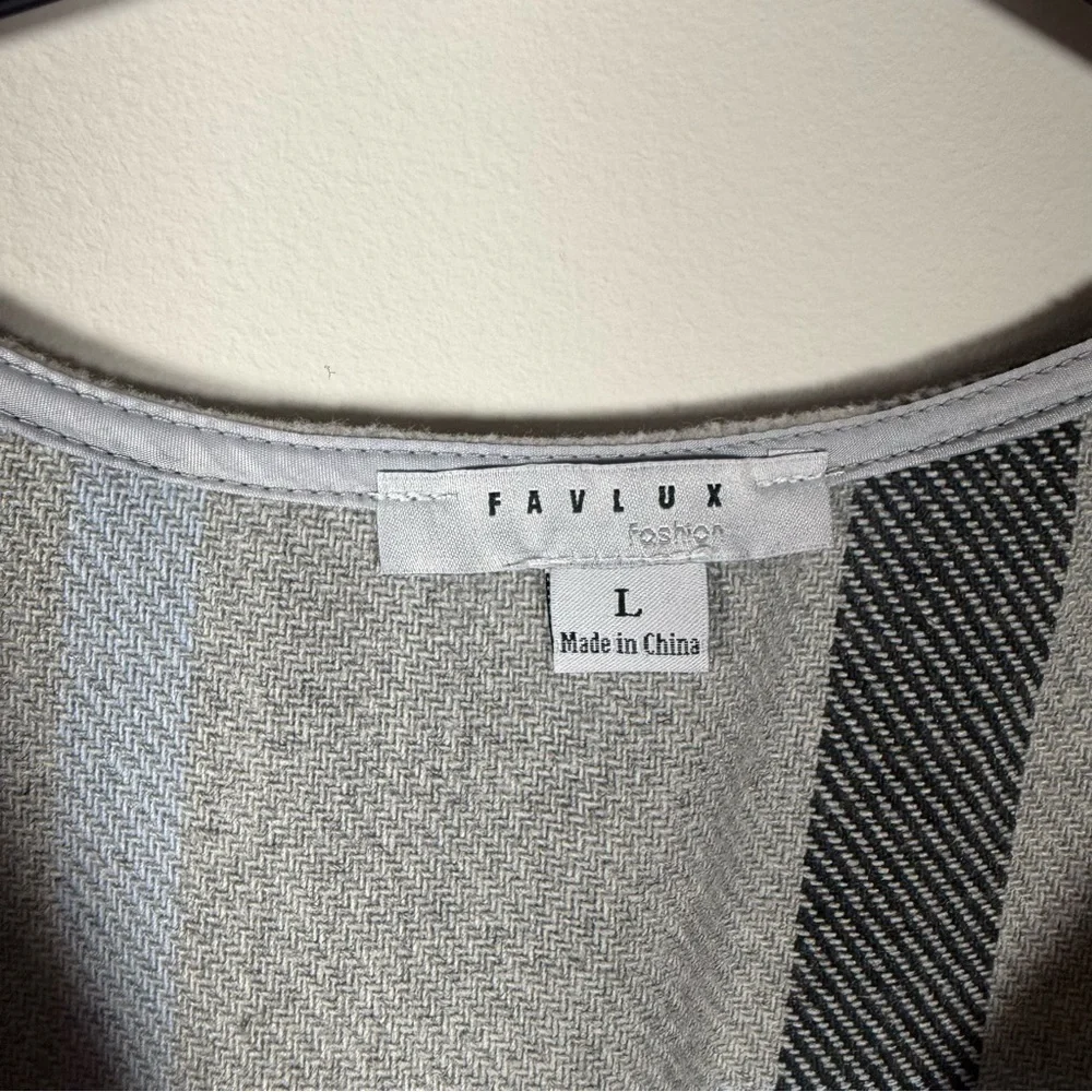 Favlux Long Wool Blend Gray Blue Plaid Cardigan Sweater Vest Size Large - Picture 12 of 14